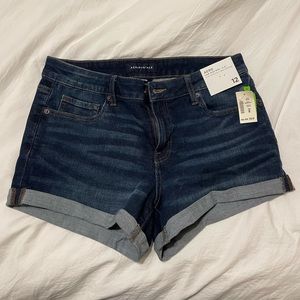 aero low rise midi NWT denim shorts